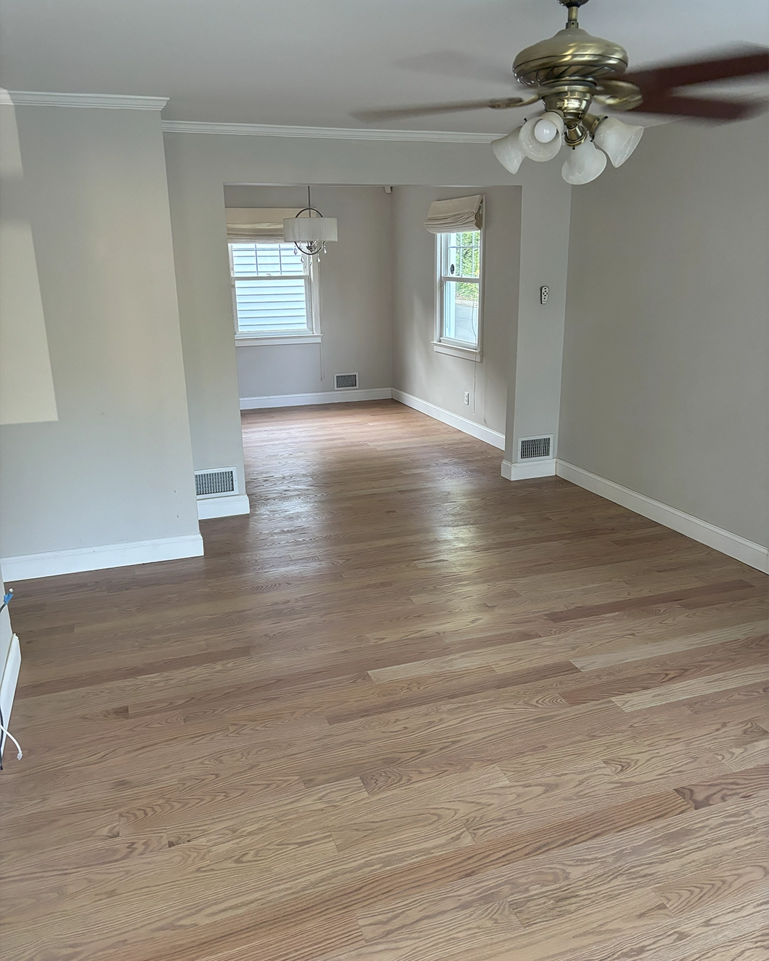 Cozy-Hardwood13